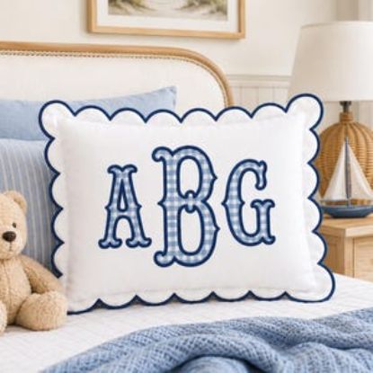 Personalisiertes Baby-Monogramm-Kissen | Kissenbezug mit Vichy-Karo und Initialen | Verspielte Kinderzimmerdekoration | Erinnerungsgeschenk für Neugeborene